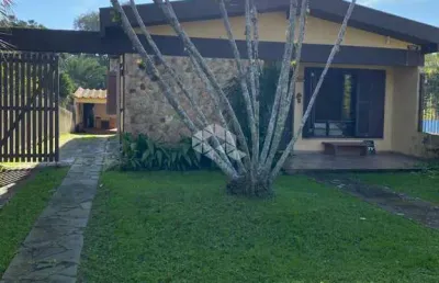 Casa térrea 03 dormitórios em terreno individual e piscina bairro ipanema