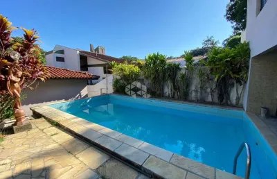 Casa térrea com 3 quartos/dormitórios sendo 1 suíte no bairro jardim isabel