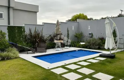 Casa com 4 suítes e piscina no alphaville  veneto - porto alegre
