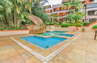 Apartamento 3 dormitórios com lareira e churrasqueira no condomínio riversides residence, zona sul de poa/rs.