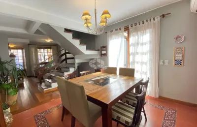 Casa em condômino de 03 dormitórios no bairro ipanema de porto alegre