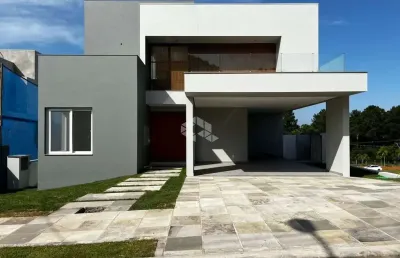 Casa com estilo contemporâneo e alto padrão construtivo