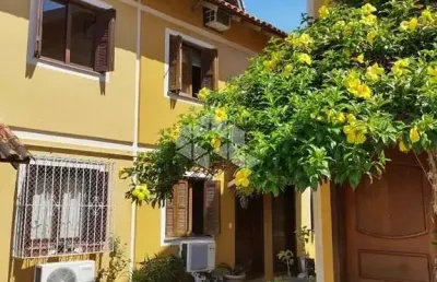 Sobrado em condomínio 03 dormitórios, bairro ipanema, porto alegre