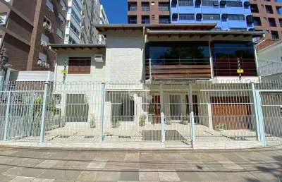 Casa de 3 dormitórios, 218 m2, suíte,  6 vagas, a metros do hospital mãe de deus