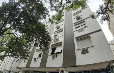 Apartamento de 2 dormitórios com sacada, reformado, junto a hospital moinhos e clinicas