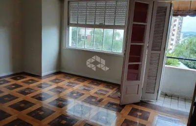 Apartamento 3 dormitórios, 2 banheiros no bairro petrópolis.