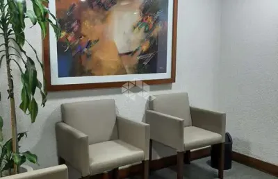 Sala comercial próximo ao hps, conjunto ideal para consulórios.
