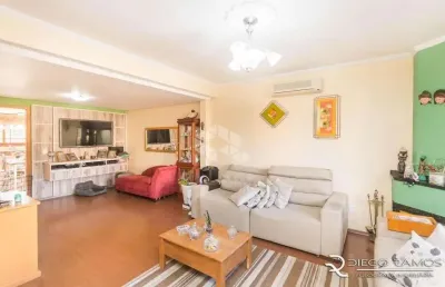 Casa com 3 quartos à venda na Avenida Mãe Apolinária Matias Batista, 170, Morro Santana, Porto Alegre