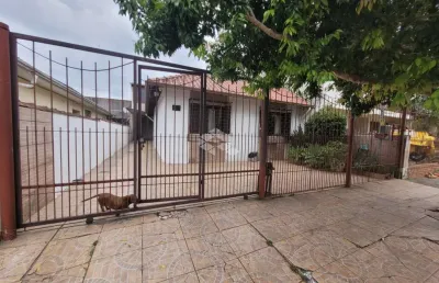 Casa a venda, de 200 metros provativos no bairro santa maria goretti, porto alegre