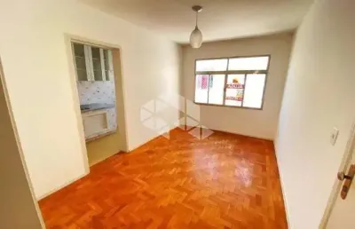 Apartamento de 1 dormitório, mobiliado, com 42m², silencioso, sol da manhã, na cidade baixa