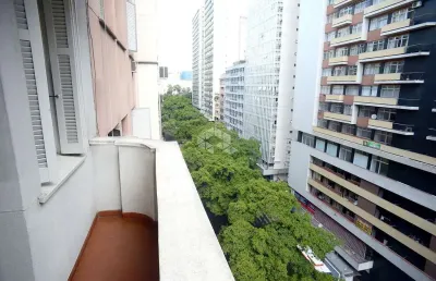 Apartamento 3 dormitórios, andar alto com vista e baixo custo de condomínio, centro, porto alegre