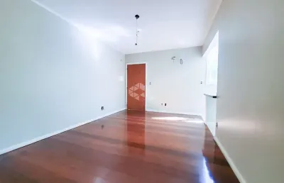 Apartamento de 2 dormitórios com suíte, sacada e vaga, bairro petrópolis, porto alegre