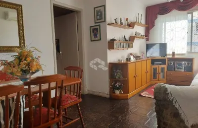 Apartamento com 3 dormitórios, 1 vaga de garagem, totalmente mobiliado.