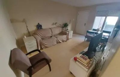 Apartamento à venda, com 2 quartos/dormitórios, no bairro cidade baixa, poa/rs.