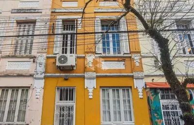 Casa com 4 dormitórios à venda no centro histórico - fachada clássica antiga
