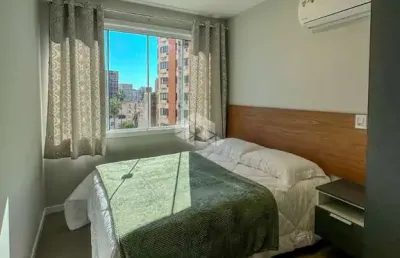 Apartamento studio com 30,29 m² mobiliado, pronto para entrar e morar, no centro histórico - porto alegre
