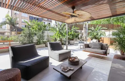 Apartamento garden 3 dormitórios, 1 suíte, 2 vagas, petrópolis, porto alegre.