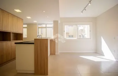 Apartamento de 2 quartos e 1 vaga de garagem no bairro petrópolis em porto alegre.