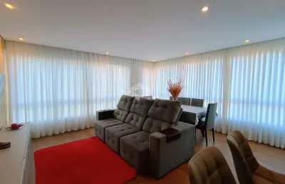 Apartamento 03 domitórios, mobiliado, 02 vagas separadas, aceita petz