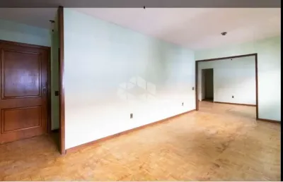 Apartamento amplo av. independência com 4 quartos e vaga escriturada.