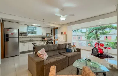 Apartamento de 2 quartos com suite e 2 vagas de garagem coberta no bairro jardim botânico em porto alegre.