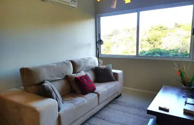Apartamento 3 dorm, sendo uma suite, com 1 vaga coberta e escriturada.