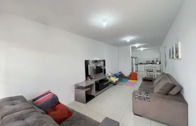 Casa geminada com 3 dormitórios (1 suíte) em condomínio