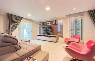 Casa de 6 dormitórios, com piscina e espaço gourmet no bairro higienópolis.
