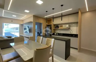 Apartamento terreo semimobiliado 02 dormitórios com sacada em vera cruz.