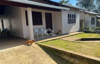 Casa com 2 quartos à venda na Walter David, 979, João Alves, Santa Cruz do Sul