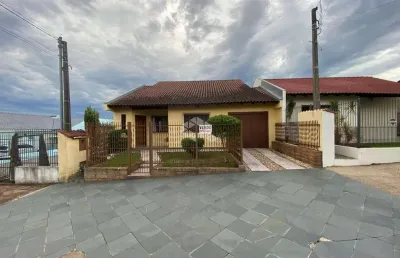 Casa no bairro goiás com 3 dormitórios e amplo pátio