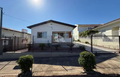 Casa com 3 quartos à venda na Presidente Prudente De Moraes, 352, Goiás, Santa Cruz do Sul
