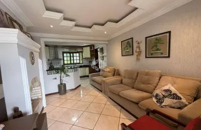 Casa 02 dormitórios com piscina em linha santa cruz