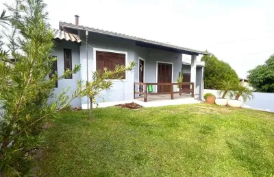 Casa 02 dormitórios com piscina no bairro arroio grande em santa cruz do sul!