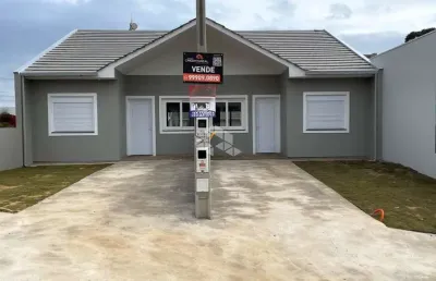 Geminado em fase de construção com 2 dormitórios no bairro joão alves