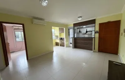 Apartamento mobiliado, 03 dormitórios, próximo ao centro