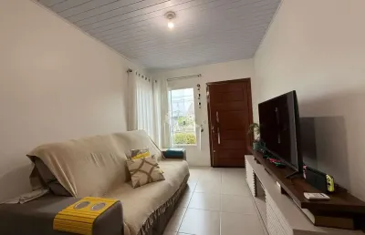 Casa 01 dormitório e amplo pátio no bairro joão alves