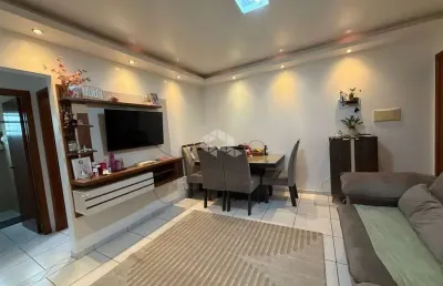 Apartamento 02 dormitórios próximo ao centro, com sacada ampla e fechada