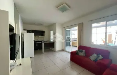 Casa com suíte e piscina à venda - condomínio fechado terra nova