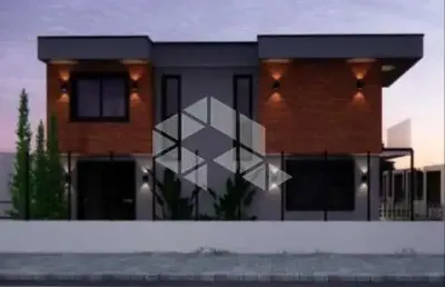 Casa com fino acabamento no residencial santa julia