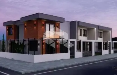 Casa com fino acabamento no residencial santa julia