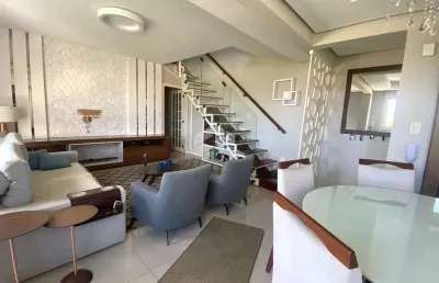 Cobertura espetacular com 3 quartos, suíte, piscina e vista panorâmica!