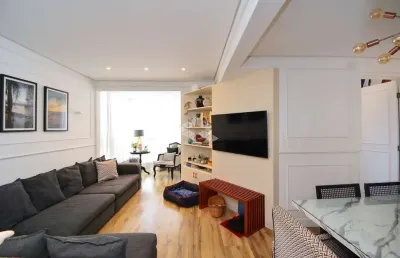 Apartamento no bairro coqueiros, em florianópolis, sc, semi-mobiliado, vista mar, 2 sacadas, hidromassem, 3 dormitórios sendo 1 suíte, 2 vagas garagem