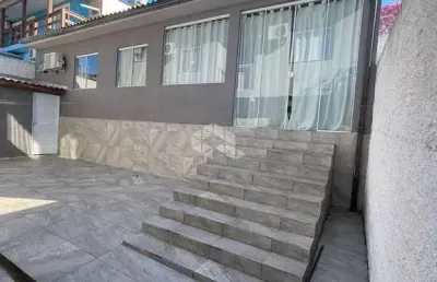 Casa com 5 quartos à venda na Veríssimo Rodrigues Fortuna, 58, Serraria, São José