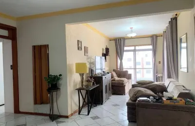 Cobertura no bairro canto, em florianópolis, sc, semi-mobiliada, terraço, sacada, 03 quartos sendo 01 suíte com hidromassagem, e 02 vagas de garagem.