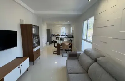 Cobertura duplex com 2 quartos sendo 1 suíte e 2 vagas de garagem no bairro córrego grande em florianópolis/sc