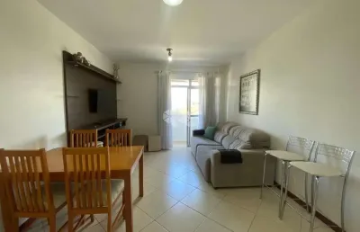 Apartamento com 2 quartos sendo 1 suíte e 2 vagas de garagem no bairro abraâo em florianópolis/sc.
