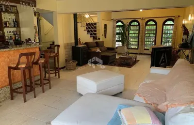 Casa com 3 quartos à venda na Rua Jaguari, 713, Cristal, Porto Alegre