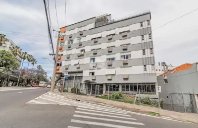 Semimobiliado 3 dormitórios/quartos. garagem coberta. bairro petrópolis