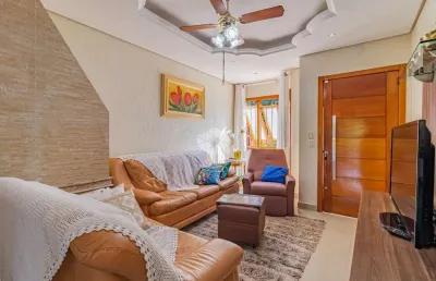 Casa sobrado com 3 dormitórios/quartos .garagem coberta. árvores frutíferas.